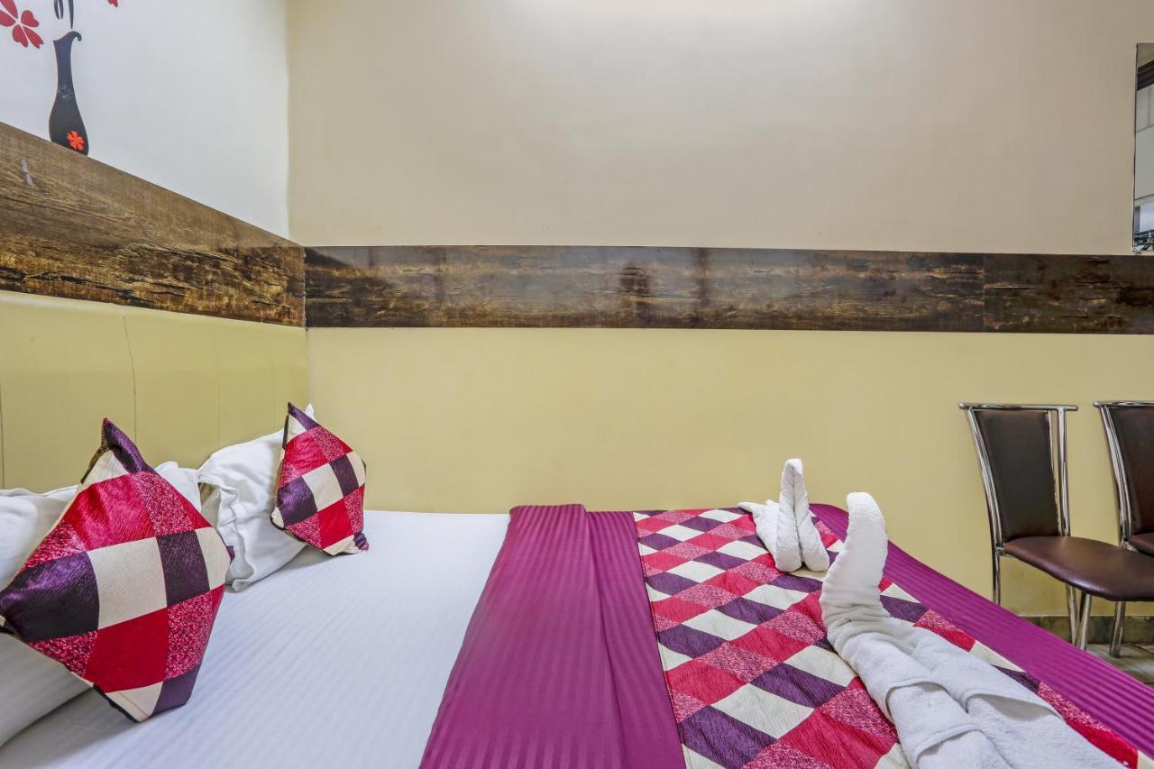 Terminus Hotel Bandra Mumbai Exterior photo