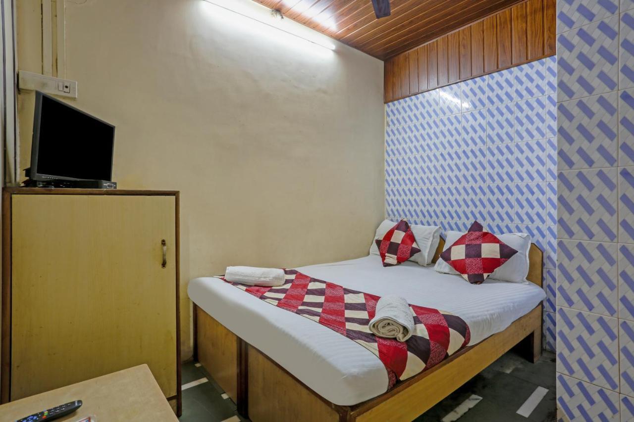 Terminus Hotel Bandra Mumbai Exterior photo