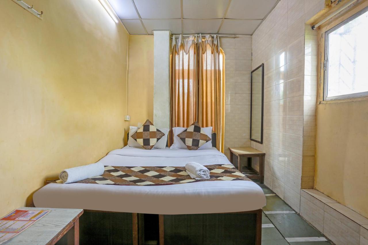 Terminus Hotel Bandra Mumbai Exterior photo